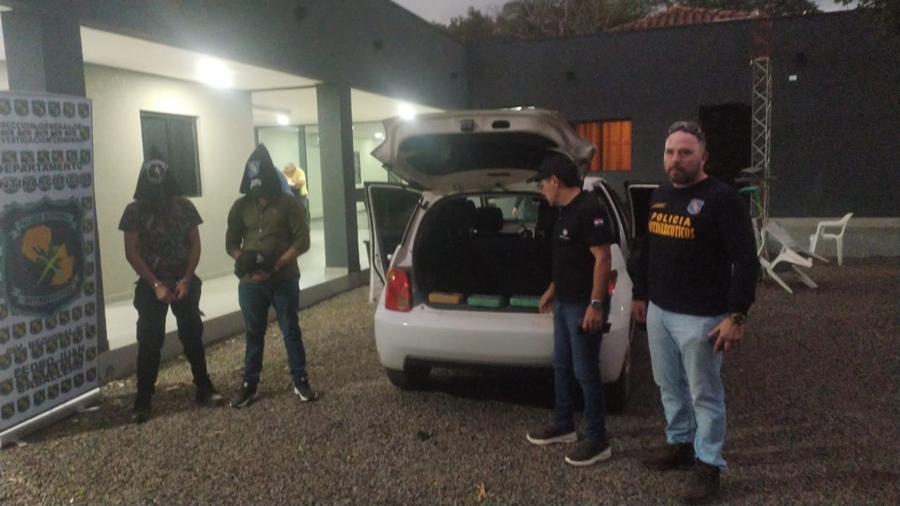 Dos hombres que trasportaban cocaína con destino a PJC fueron detenidos
