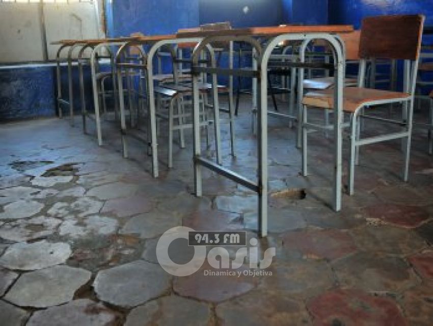 Gobierno oficializa el retorno a las aulas para los alumnos del último año