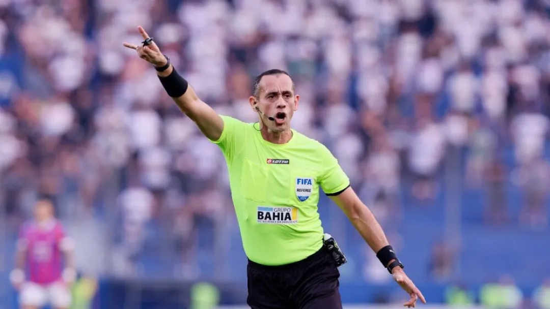 Juan Gabriel Benítez será el árbitro para el juego del Gallo ante Libertad