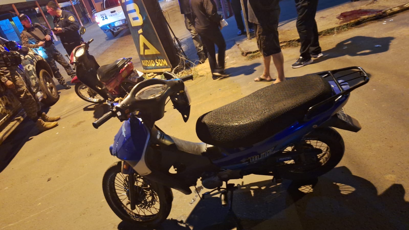 Mujer de 29 años fallece tras choque entre motocicletas. Un menor está involucrado en el accidente