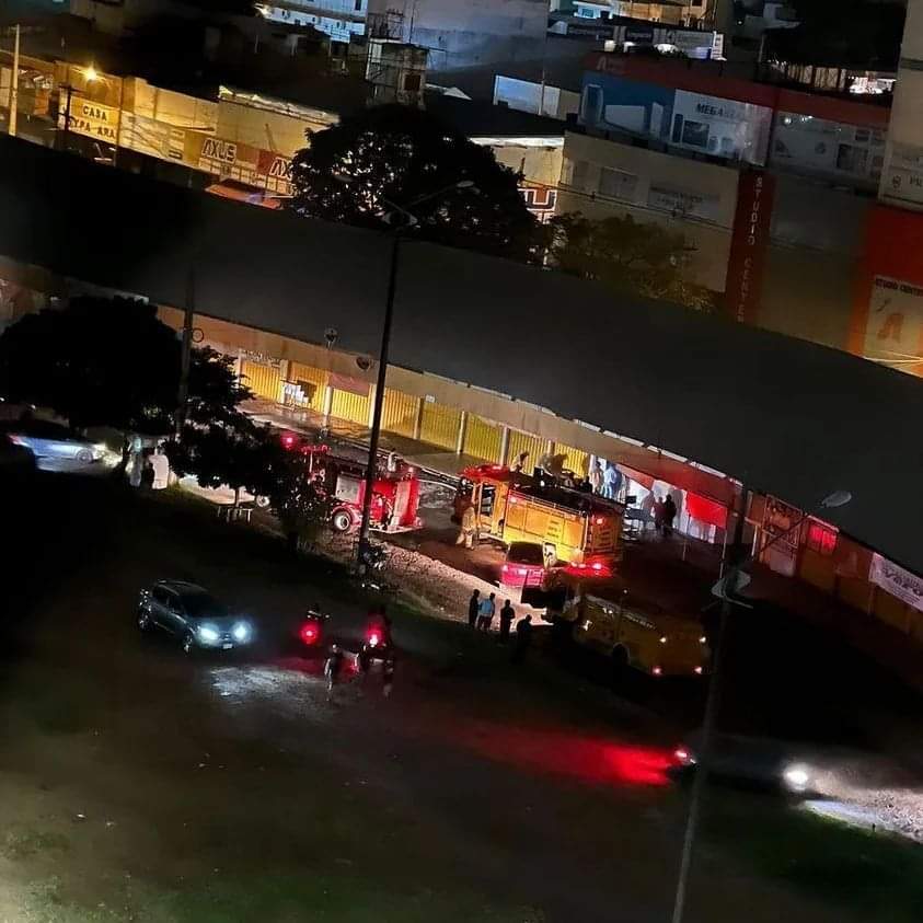 Incendio consume una casilla ubicada en la línea internacional PJC-PP