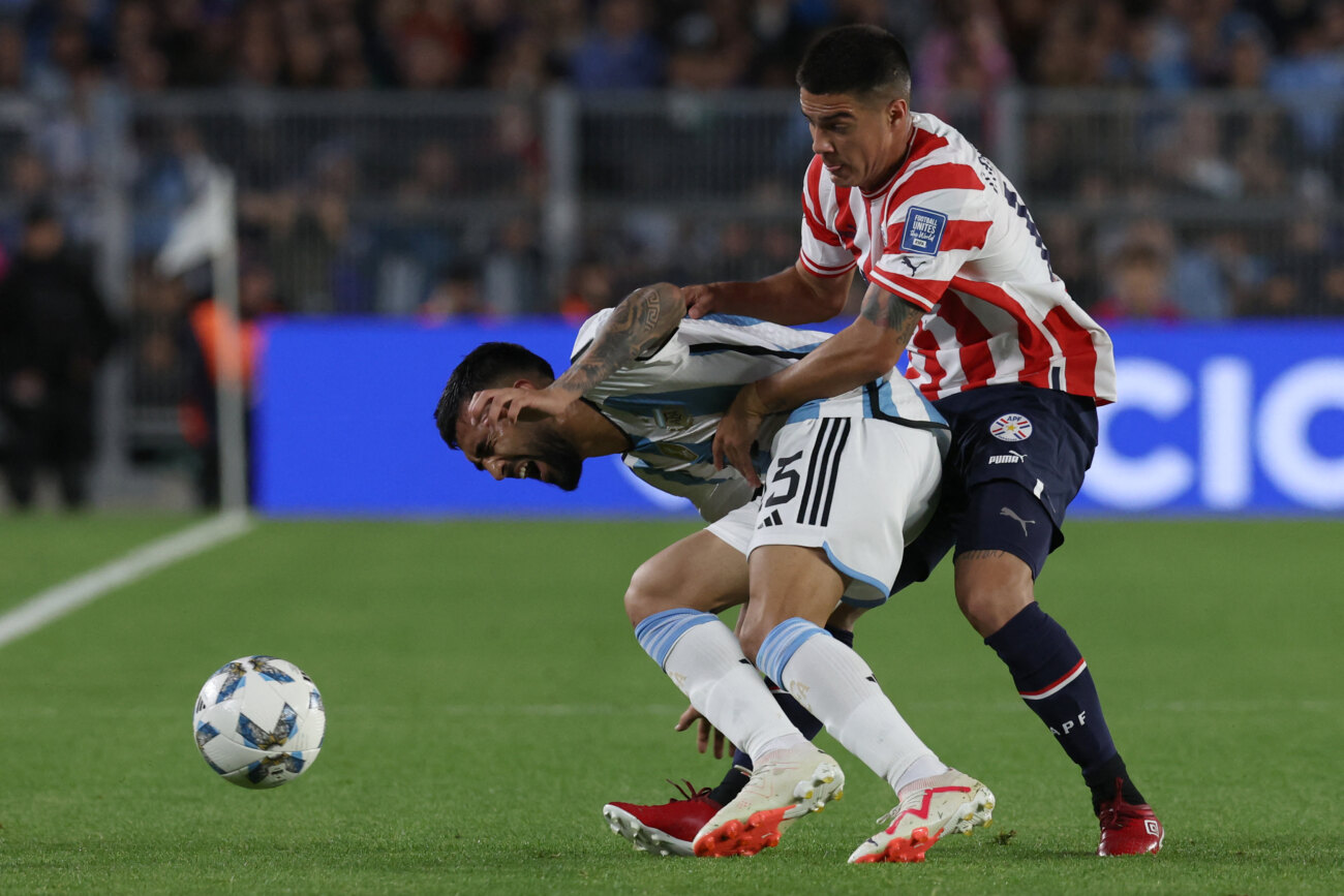 Argentina hunde más a la Albirroja