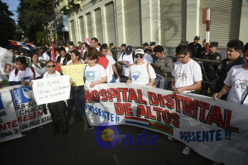 Enfermeros exigen escalafón salarial