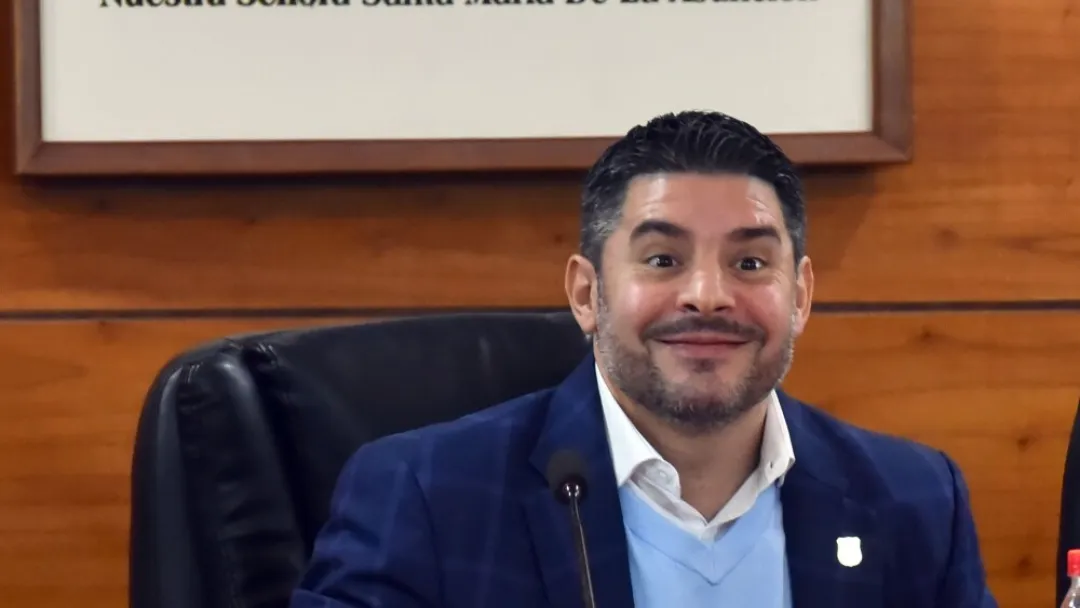 Óscar “Nenecho” Rodríguez dimite como intendente en medio de denuncias penales