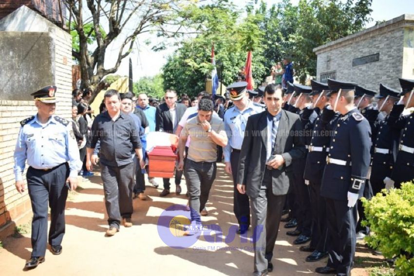 Despiden restos de policía y su familia asesinados
