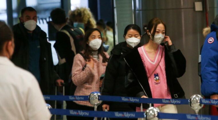 China levanta cuarentenas a viajeros internacionales y pone fin a tres años de aislamiento