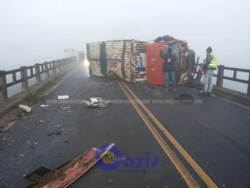 Cuádruple choque sobre puente en Coronel Bogado