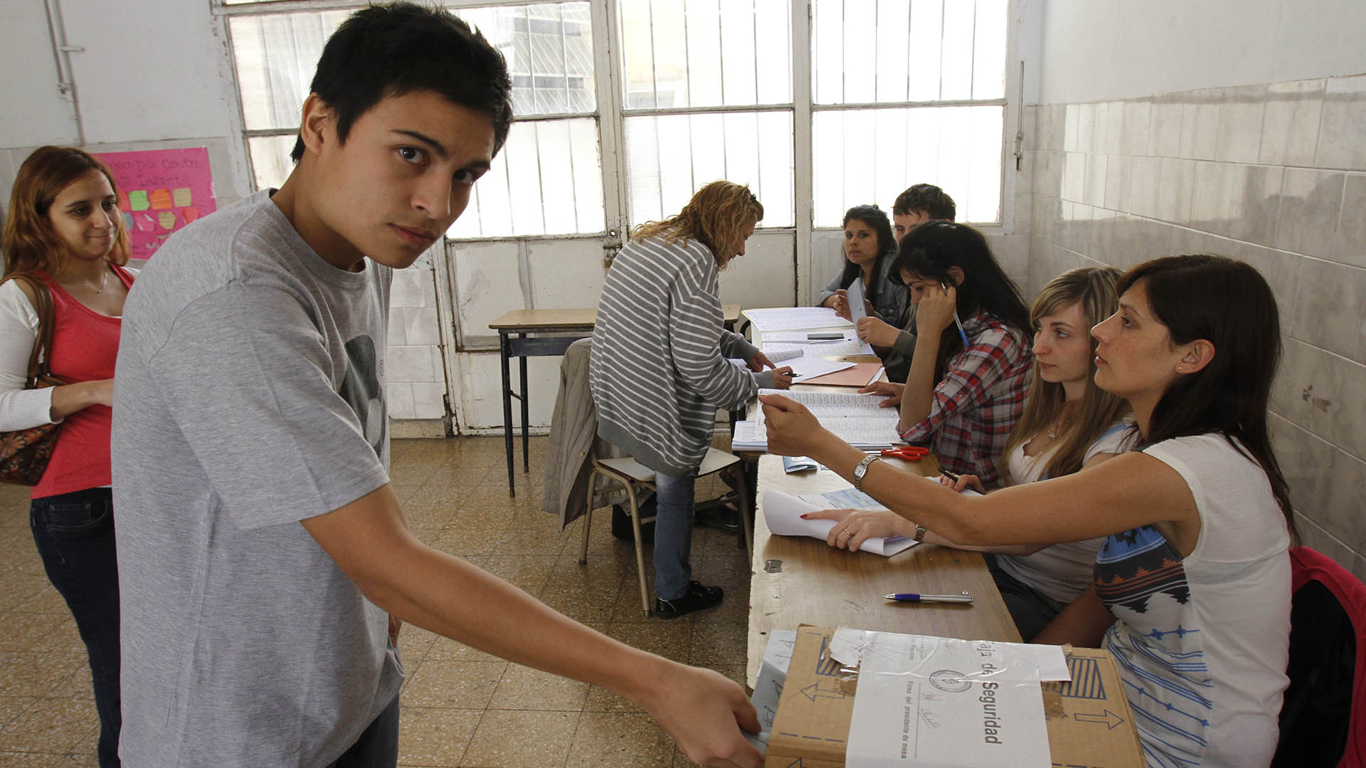 Elecciones 2023: Casi 190.000 jóvenes votarán por primera vez. ¿Dónde les tocará?