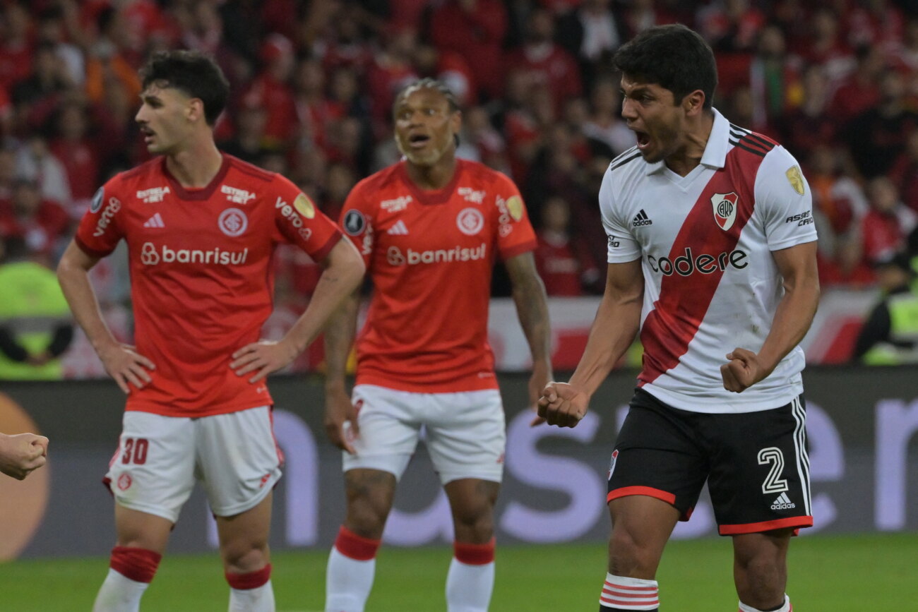Robert Rojas marcó un gol clave, pero falló su penal en la tanda y River quedó fuera de la Libertadores