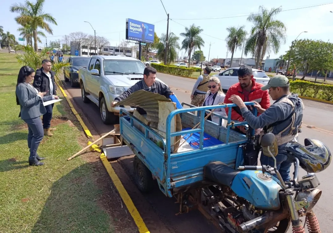 Detienen a un hombre y confiscan motocarro cargado con droga en la frontera