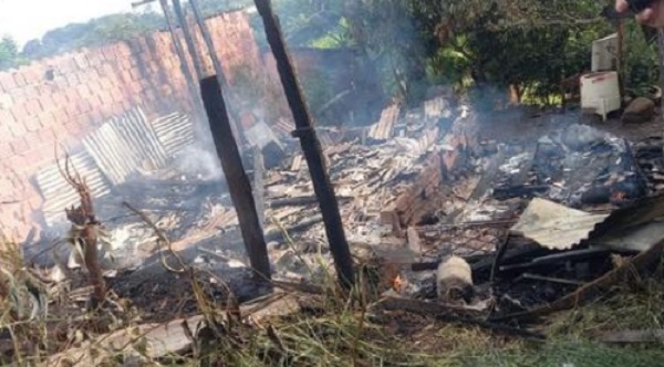 Vecinos quemaron “boca de fumo” donde cambiaron a bebé fallecida por crack