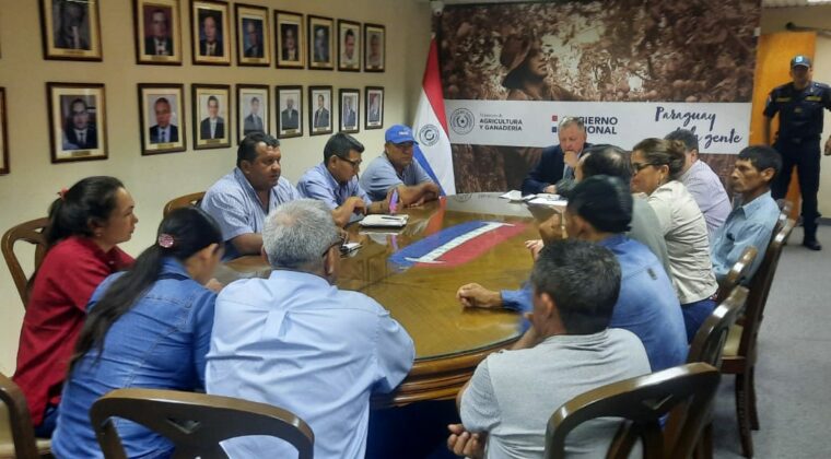 Principio de acuerdo entre Gobierno y un sector campesino