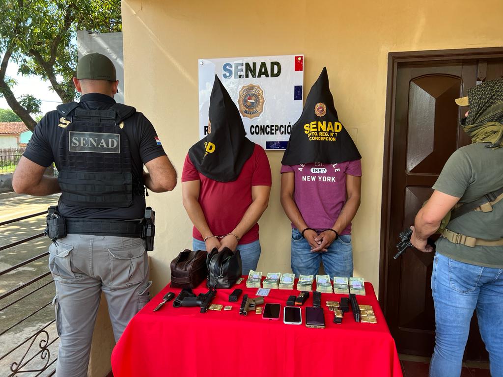 Horqueta: detienen a dos jóvenes con armas y dinero en efectivo
