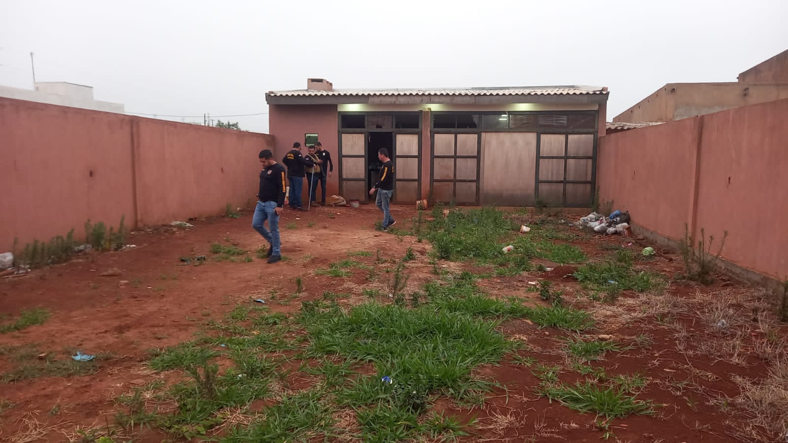 Agentes del Depto. de Investigaciones de la Policía allanó una vivienda