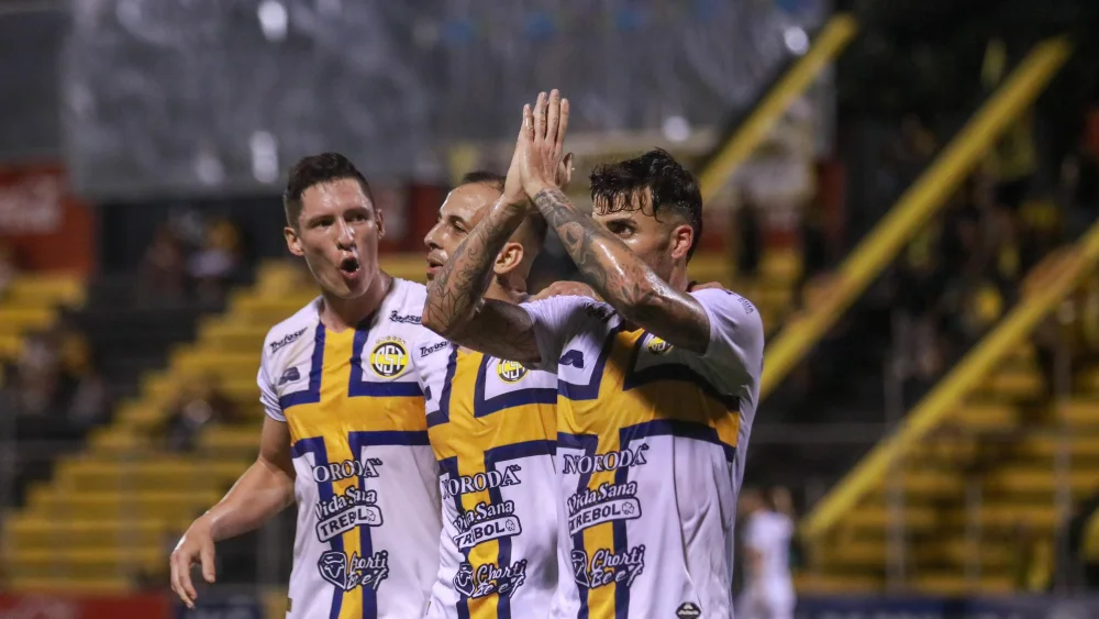 Sportivo Trinidense da un duro golpe a Guaraní