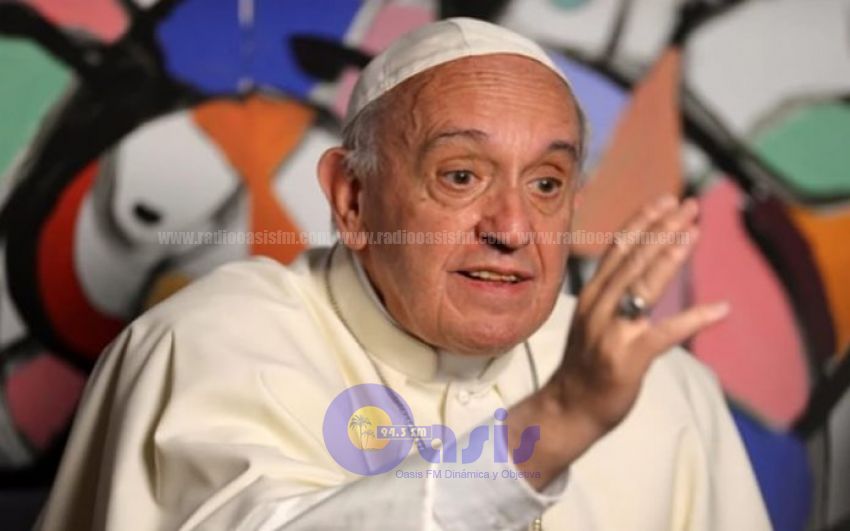 El Papa exhortó a los jóvenes a liberarse de la dependencia al celular