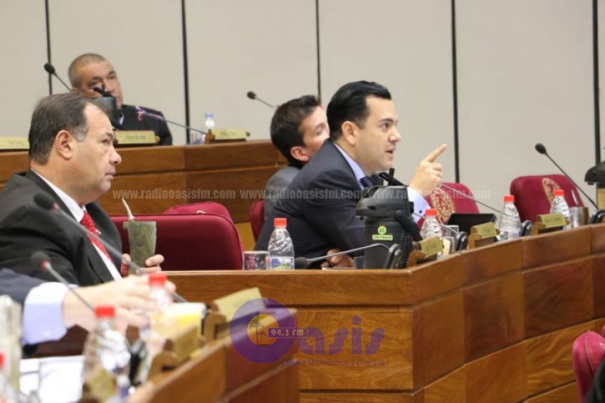 Friedmann acusa a Cartes de ser un capo mafioso