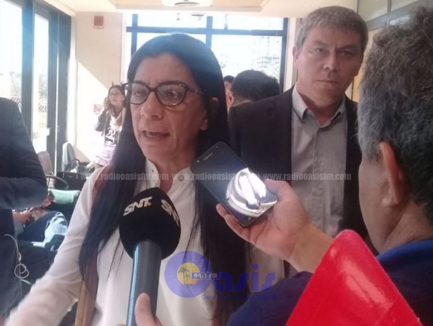 Renuncia hija de diputada Ocampos