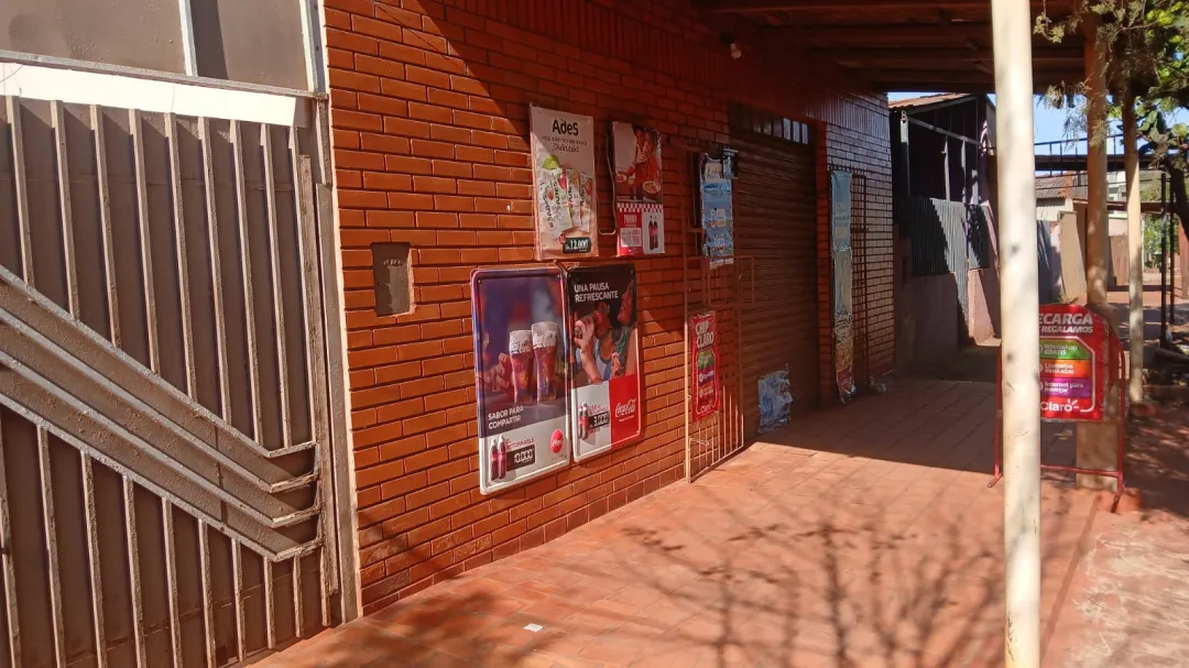 Asaltan despensa y centro de cobro en PJC