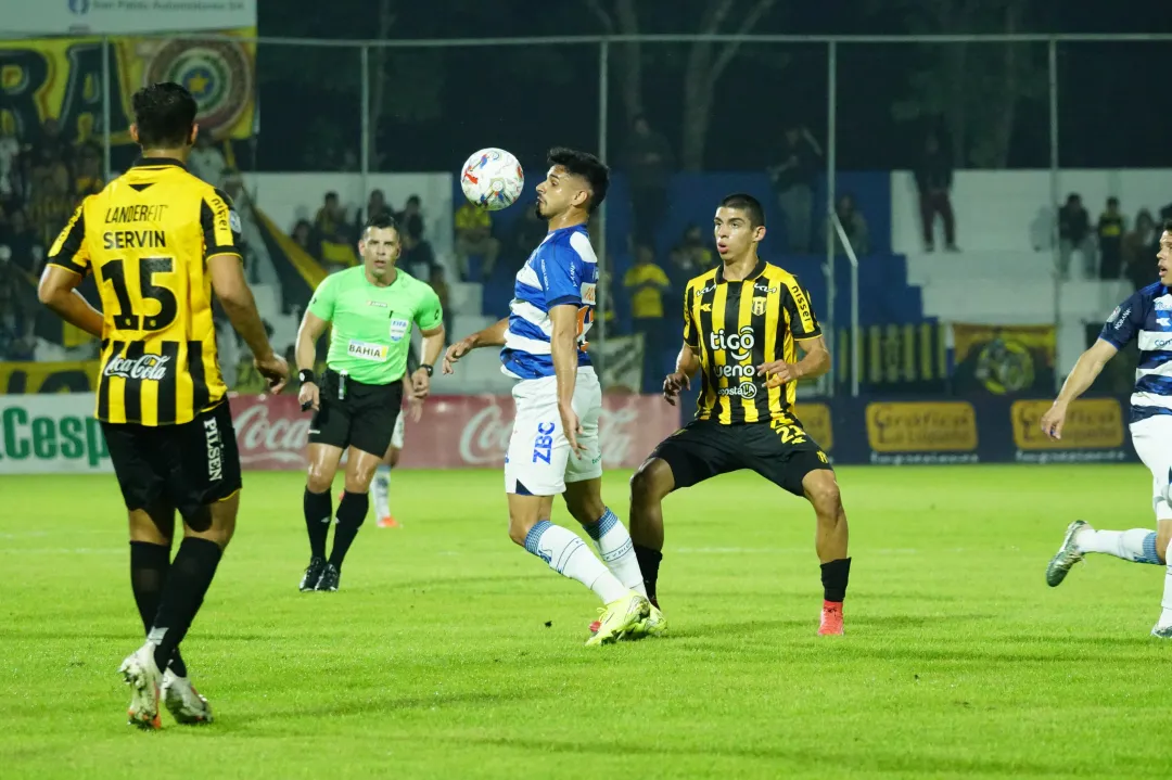 Guaraní supera a 2 de Mayo en el arranque del Clausura