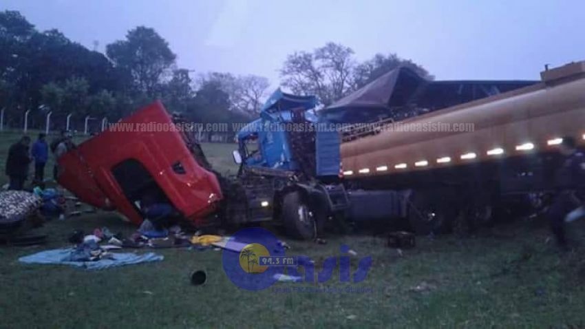Colisionan dos vehículos de gran porte en Coronel Oviedo