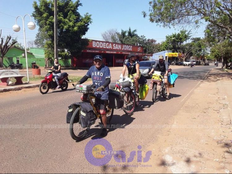 Ciclistas extranjeros visitan Parque Nacional Cerro Corá