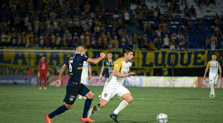 Trinidense y Luqueño reparten puntos en intenso empate