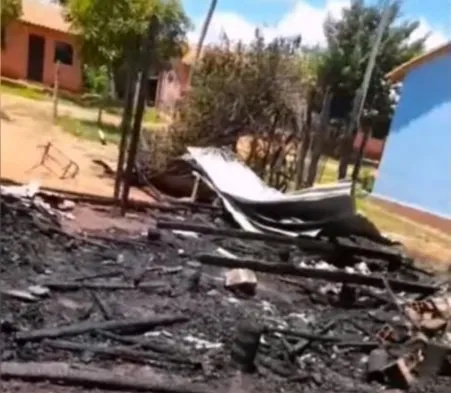 Quemó la casa de su ex porque no le quiso prestar su moto