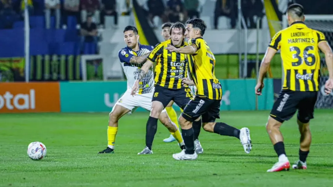 Guaraní y Trinidense igualan sin goles en un duelo para el olvido
