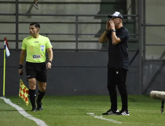 Tacuary destituyó a Vinicius Eutrópio tras la derrota con Sol