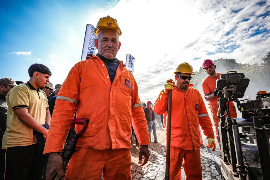 Gobierno arranca el “Plan 1000” con una inversión de USD 100 millones para caminos urbanos