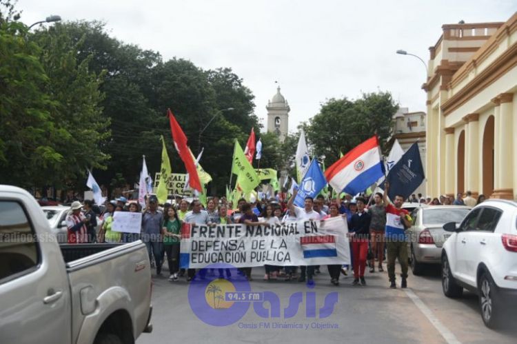 Arterias de microcentro de Asunción, afectadas a causa de manifestaciones