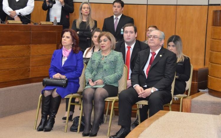Corte repudia insulto de Payo Cubas contra ministras