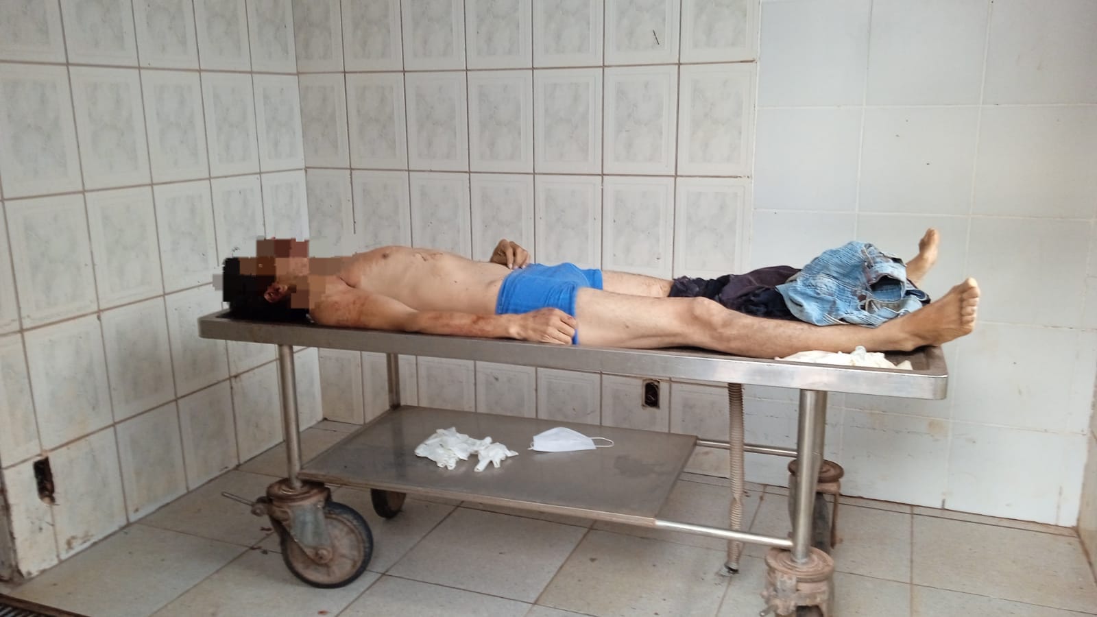 Hombre de 40 años fallece tras ser embestido por una camioneta