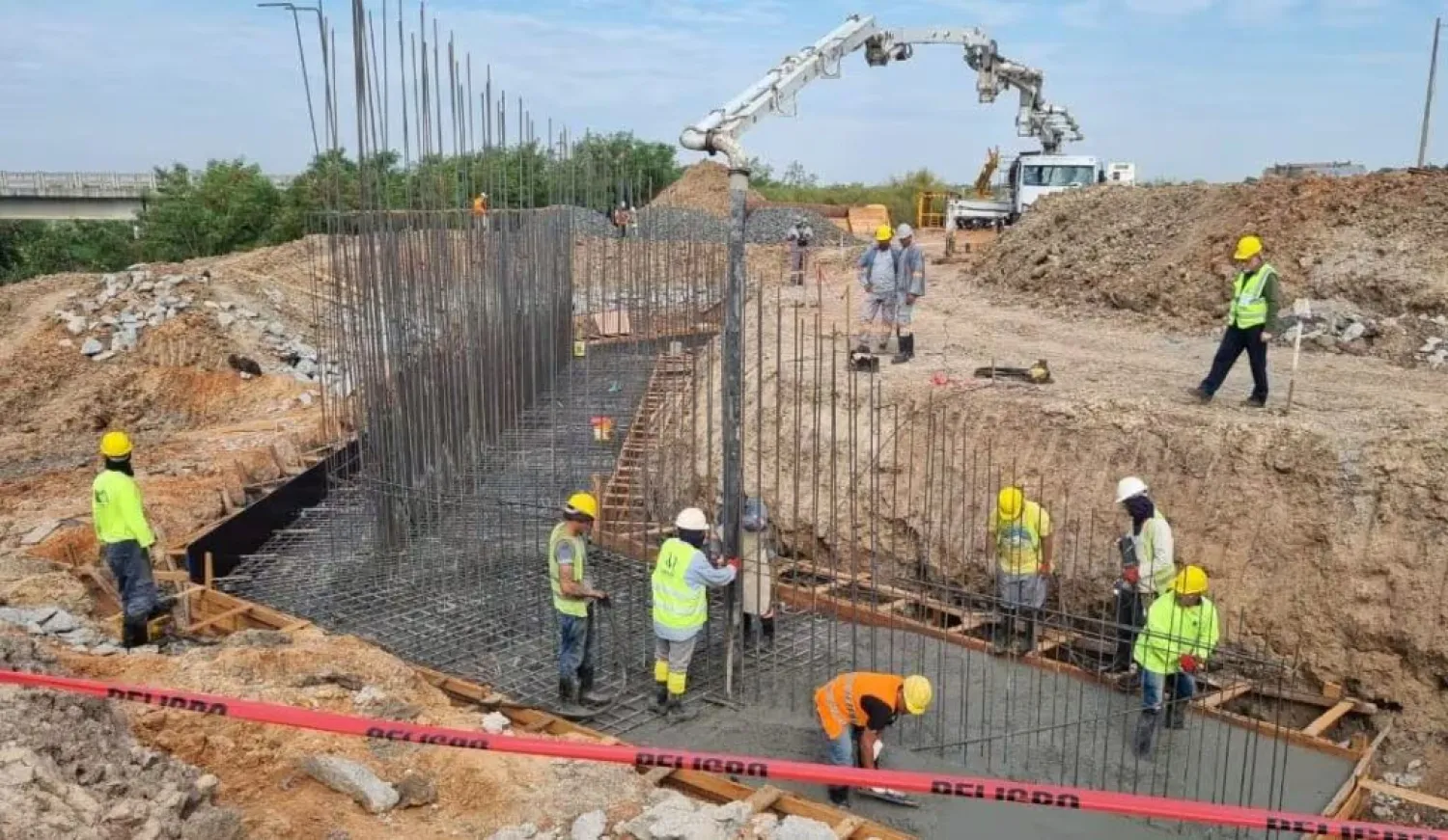 Corredor Las Residentas: construyen puente y alcantarillado para mejorar el drenaje en Luque