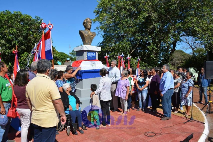 Intendente inauguró  plazoleta y empedrado en el barrio Guaraní