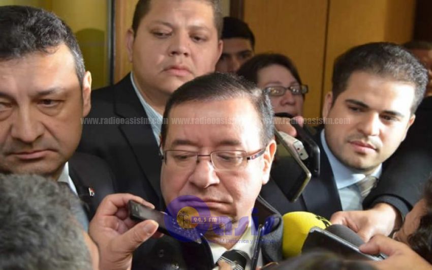 Diputados piden a Lugo, Cartes y Nicanor "que se vayan a su casa"