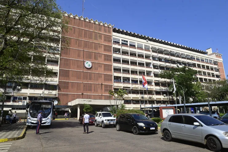 IPS: US$ 158 millones pagados por bienes y servicios en 2022, no cuentan con documentos de respaldo