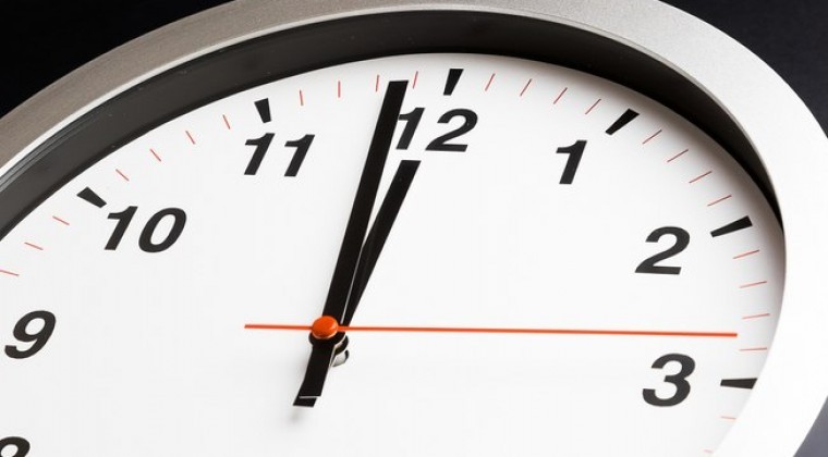 A la 00:00 hora de hoy sábado entra en vigencia el horario de verano