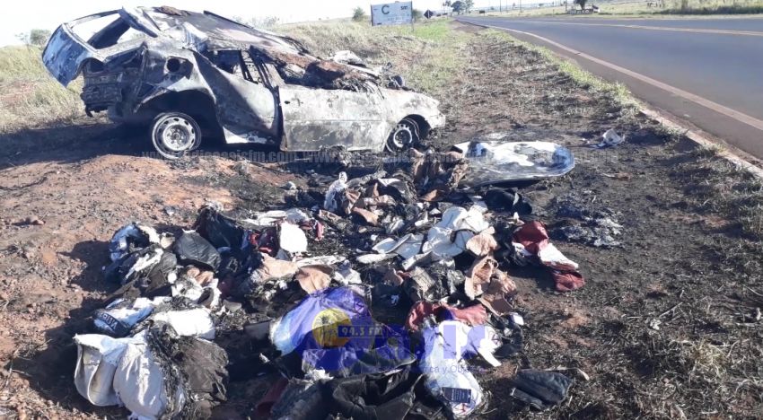 Sacoleiro tumbó con su vehículos lleno de mercaderia en Ponta PorÍ£