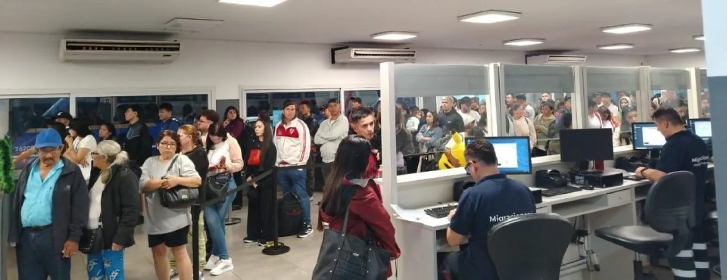 Registran más de 101 mil ingresos migratorios al país, en forma previa a las fiestas de fin de año