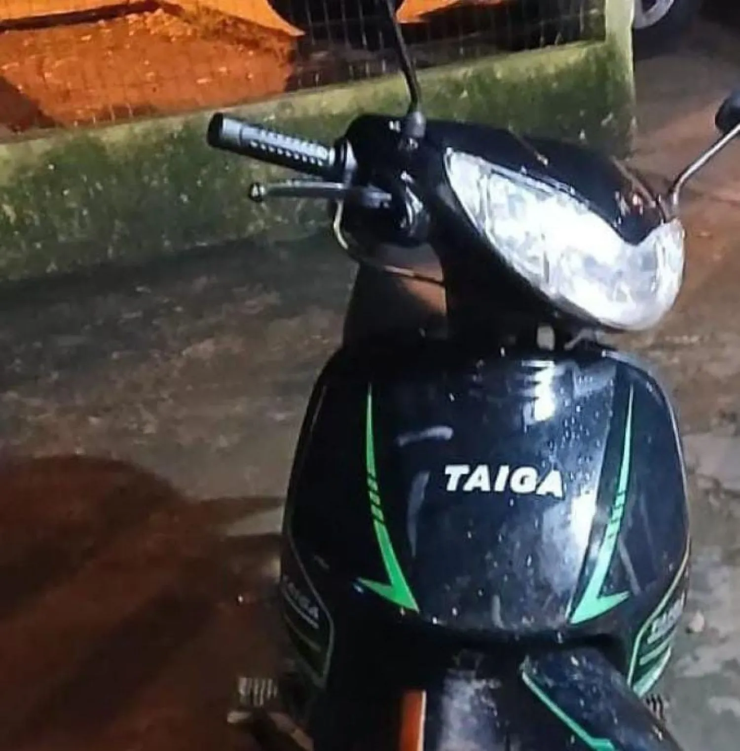 Hurtan motocicleta y arma de fuego a un policía en Pedro Juan