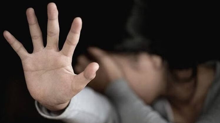 Un adolescente abusó de su primita y fue imputado