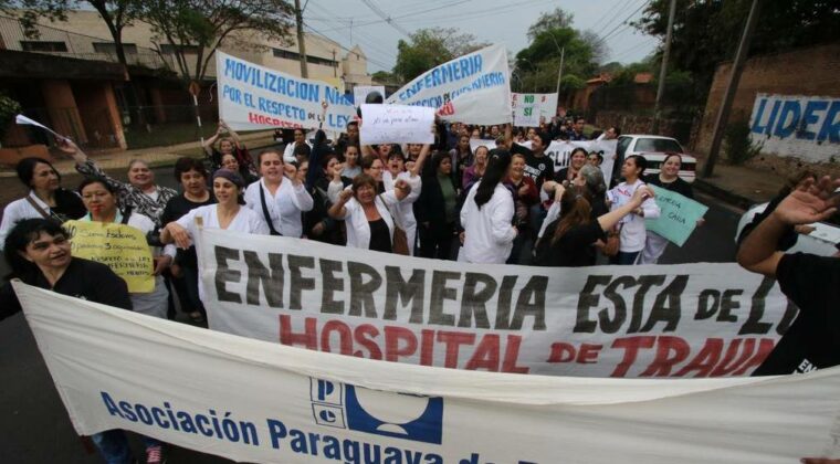 Aso de Enfermería se moviliza por varias reivindicaciones