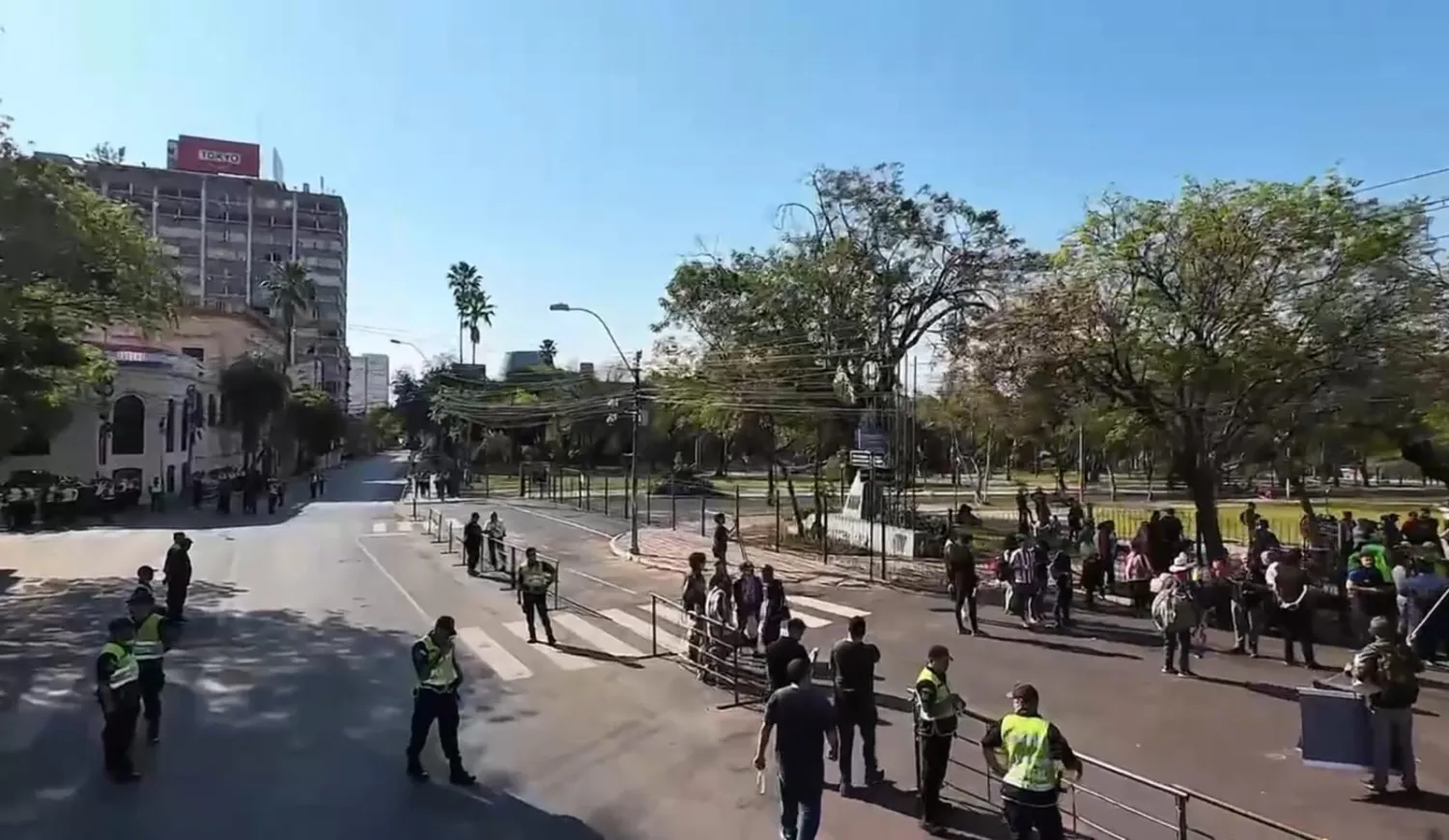 La marcha de la “Generación Z” registró escasa convocatoria en Asunción