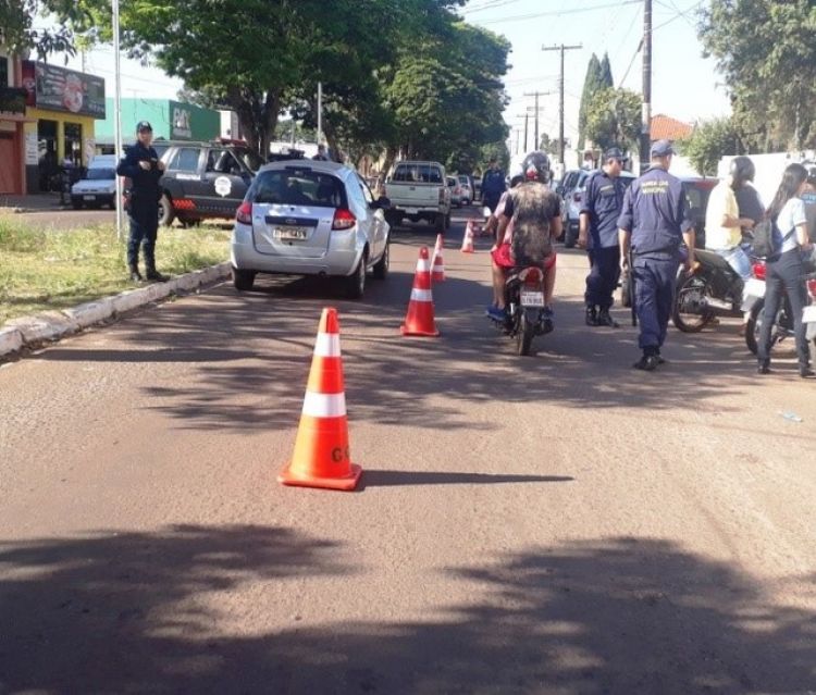 Estrictos controles a motociclistas irregulares en Ponta PorÍ£