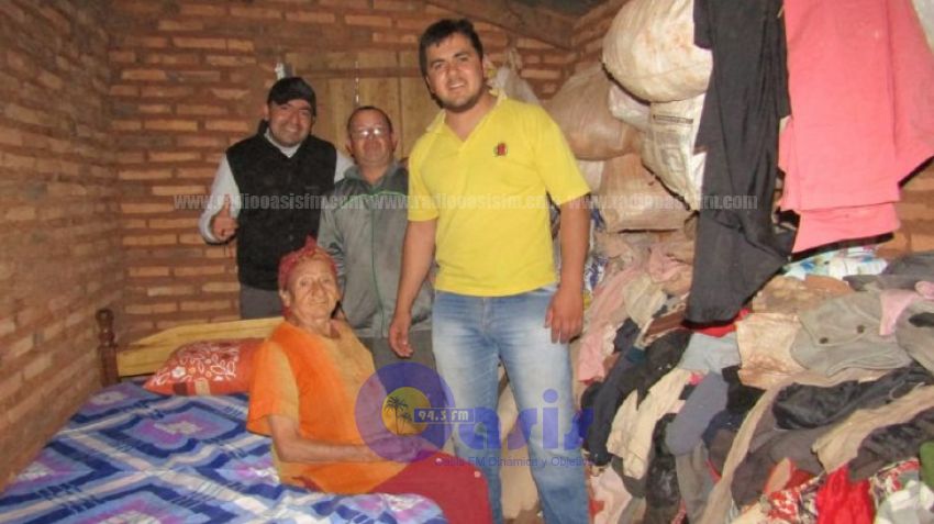 Jóvenes unidos cumplen sueño a una abuela de Misiones