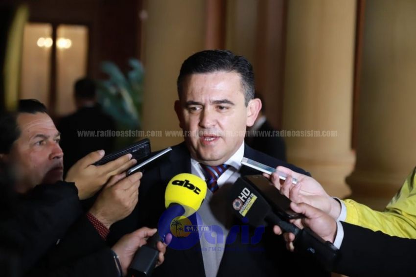 MEC investigará a docentes