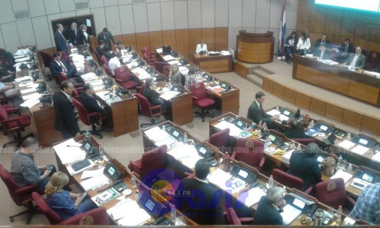 Aprueban asueto por fin de año y horario reducido durante el receso parlamentario