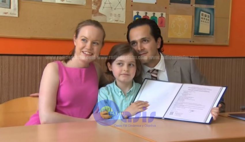Niño de ocho años rumbo a la universidad